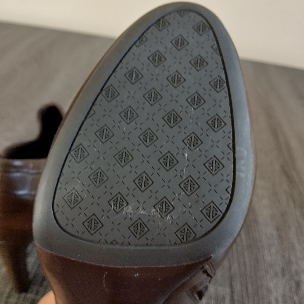 Antonio Melanie Brown leather bootie 3" heel. EUC. Side zipper 8 medium - Picture 9 of 14